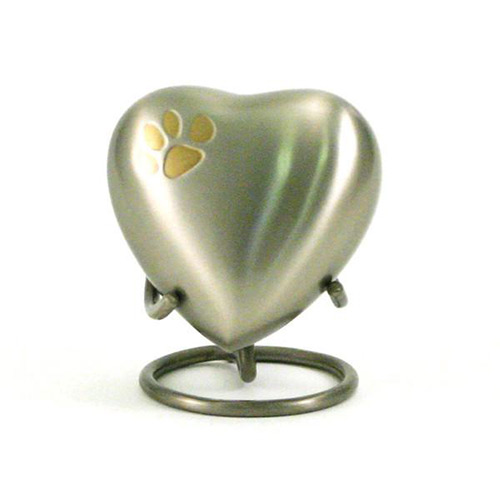 2896h_classic_pewter_paw_heart_grande_726dc1f3-bb03-4968-9a19-aa1329e7400e